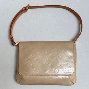 Louis Vuitton Beige Monogram Vernis Thompson Street Bag